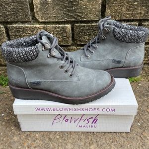 Blowfish boot gray color Size 8